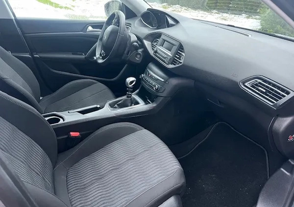 Peugeot 308 cena 38800 przebieg: 11400, rok produkcji 2019 z Kielce małe 172